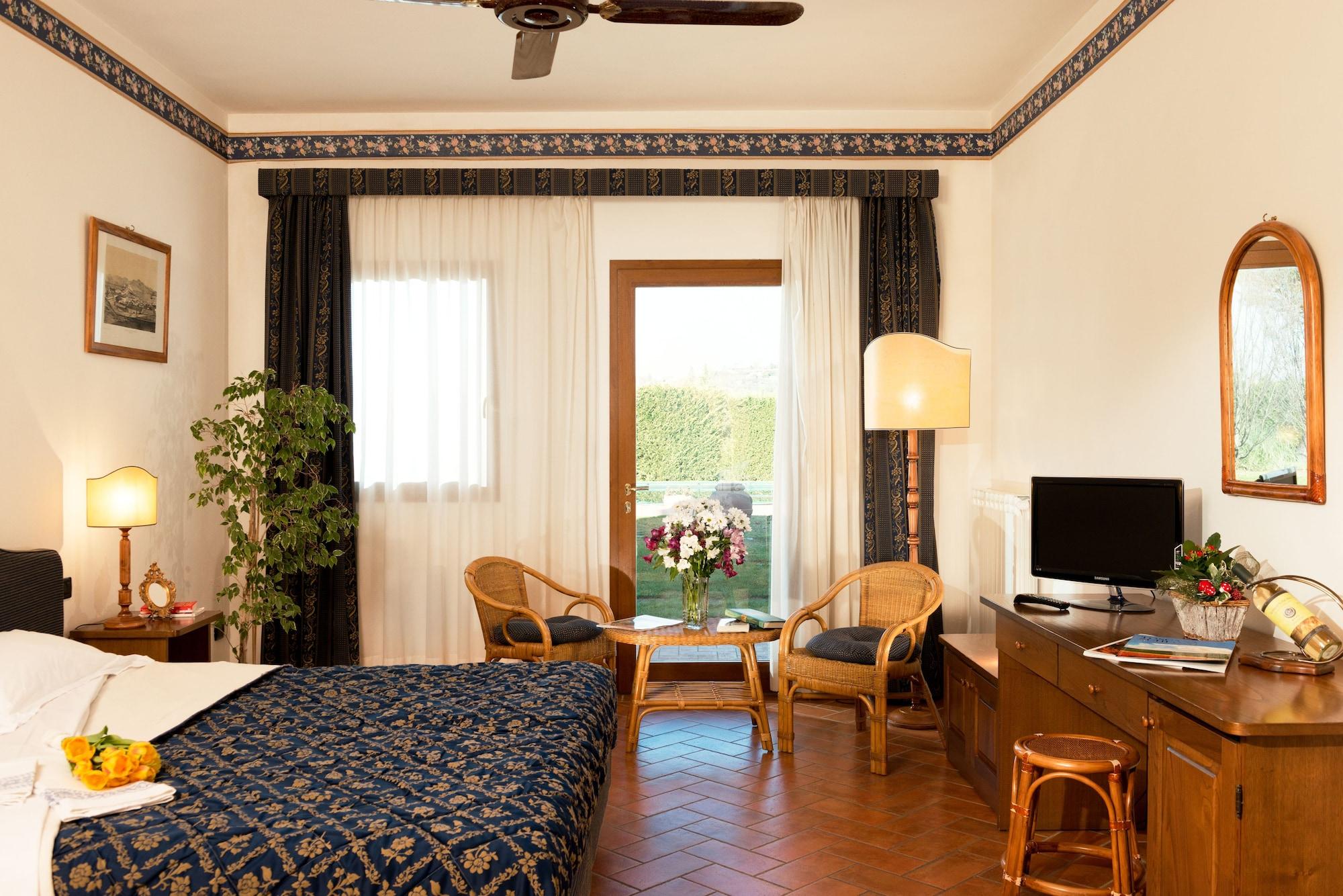 Fattoria Degli Usignoli Guest House San Donato in Fronzano Exterior photo